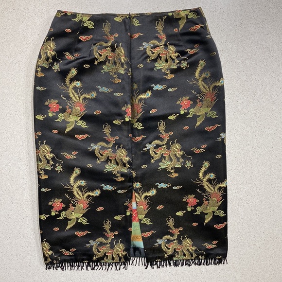 Karen Kane womens skirt size 6 Rayon/Silk floral dragon print Fringe beaded hem - Picture 4 of 12